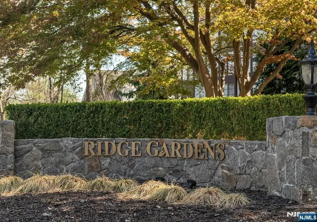 Photo 1 of Sale Pending at 3202 Stowe Ln, Mahwah, NJ 07430 | MLS# 26015434 | Listing updated on 2026-08-27