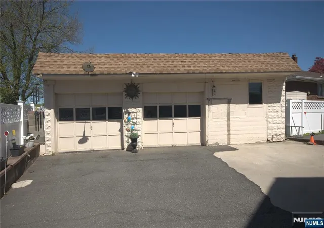 2nd image of 605 Main St, Little Falls, NJ 07424 | MLS# 26015691