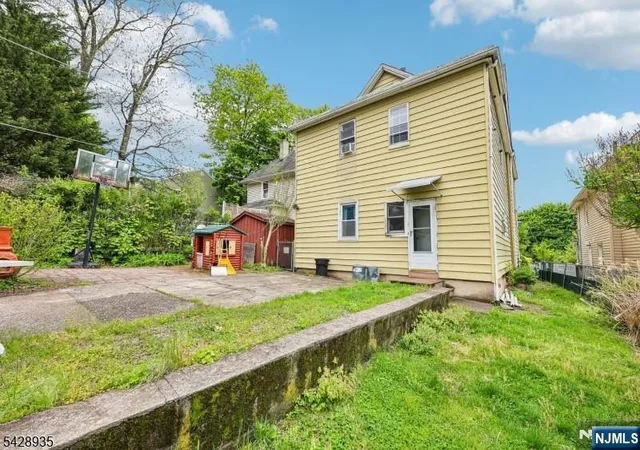 41st image of 52 Preston St, Ridgefield Park, NJ 07660 | MLS# 26015777