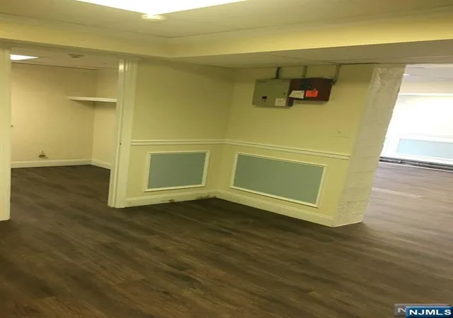 Photo 3 of Sale Pending at 89 Lincoln Ave, Fair Lawn, NJ 07410 | MLS# 26015791 | Listing updated on 2026-08-06