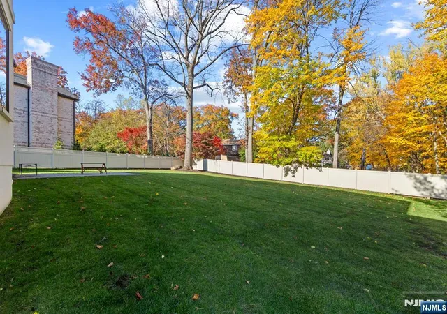 Photo 3 of Single family home for sale at 3 Mountain View Ct, Demarest, NJ 07627 | MLS# 26016127 | Listing updated on 2026-09-14