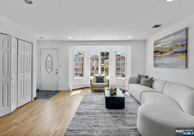 Photo 4 of Townhouse for sale at 433 1St St #B, Palisades Park, NJ 07650 | MLS# 26016255 | Listing updated on 2026-09-16