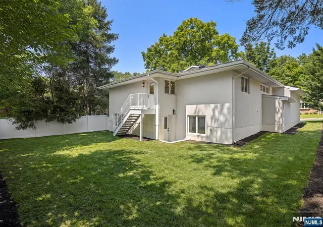 4th image of 14 Chestnut Ave, Closter, NJ 07624 | MLS# 26016406