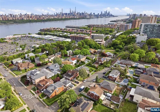 5th image of 388 Highland Ave, Cliffside Park, NJ 07010 | MLS# 26016828
