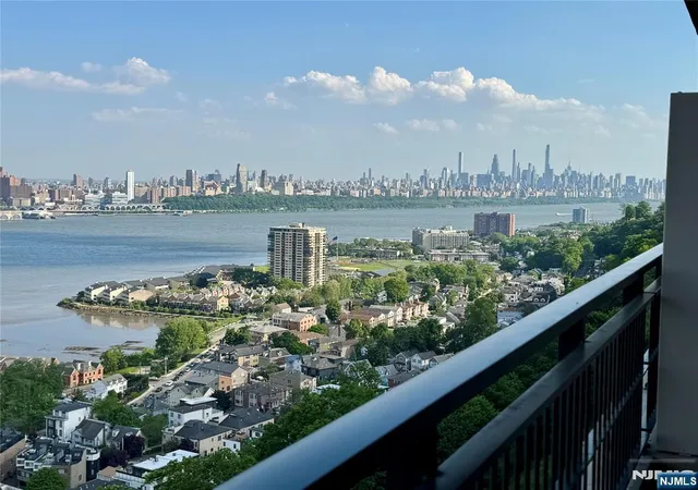 1st image of 4 Horizon Rd #1417, Fort Lee, NJ 07024 | MLS# 26016841