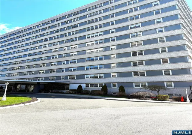 Photo 23 of Sale Pending at 280 S Prospect Ave #3N, Hackensack, NJ 07601 | MLS# 26016963 | Listing updated on 2026-08-14