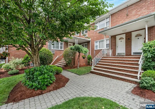 2nd image of 201 Oakdene Pl #D1, Cliffside Park, NJ 07010 | MLS# 26017146