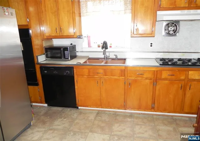 Photo 3 of Single family home for sale at 26 Marshall Ave, Little Ferry, NJ 07643 | MLS# 26017257 | Listing updated on 2026-09-15