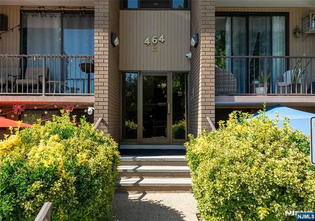 4th image of 464 Liberty St, Little Ferry, NJ 07643