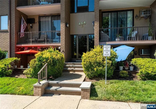 5th image of 464 Liberty St, Little Ferry, NJ 07643