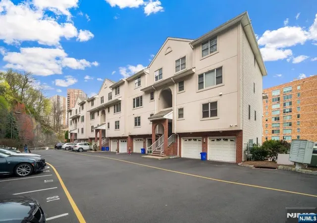 1st image of 9 Legend Hills Dr, Edgewater, NJ 07020 | MLS# 26018300