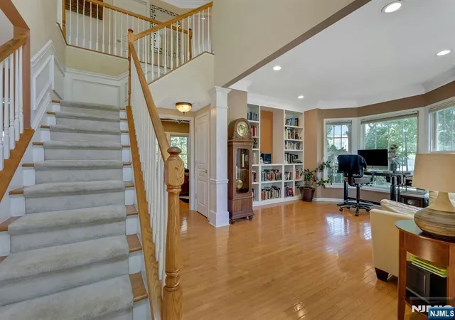 4th image of 81 Lafayette Cir, Totowa, NJ 07512 | MLS# 26018332