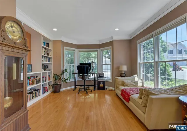 5th image of 81 Lafayette Cir, Totowa, NJ 07512 | MLS# 26018332