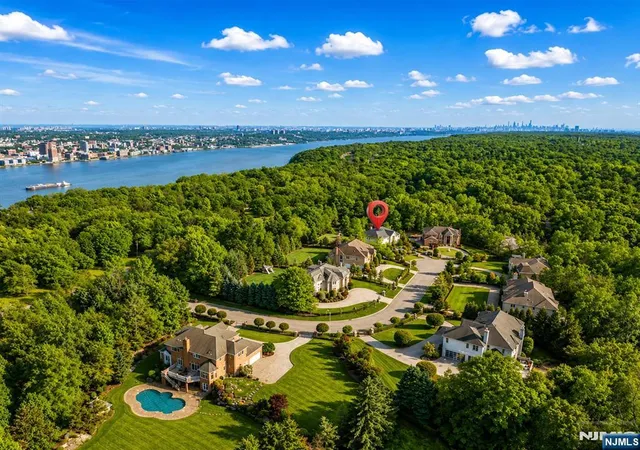 3rd image of 16 Audrey Urban Ct, Alpine, NJ 07620 | MLS# 26018346