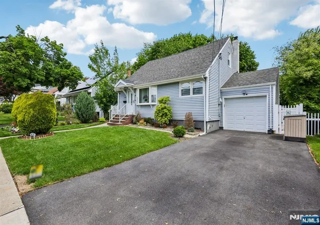 2nd image of 412 Fenlon Blvd, Clifton, NJ 07014 | MLS# 26018496