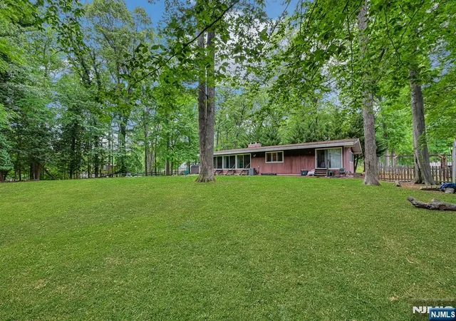 2nd image of 2009 Glen Ave, Twp Of Washington, NJ 07676 | MLS# 26018497
