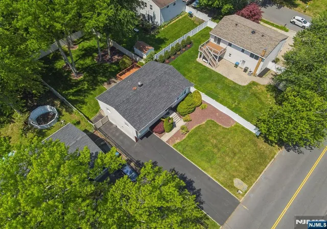 Photo 4 of Single family home for sale at 743 Wood Ave, Edison, NJ 08820 | MLS# 26018805 | Listing updated on 2026-09-24