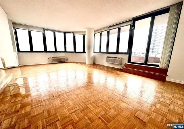 Photo 4 of Sale Pending at 100 Carlyle #5J, Cliffside Park, NJ 07010 | MLS# 26018919 | Listing updated on 2026-08-28