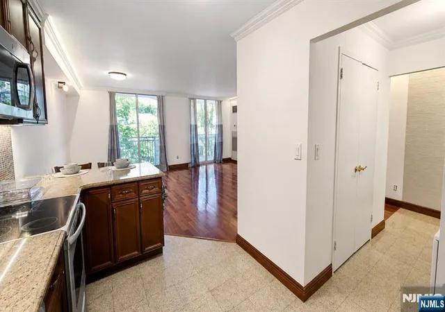 2nd image of 1055 River Rd #302, Edgewater, NJ 07020 | MLS# 26019080