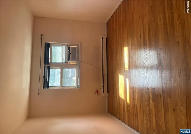 2nd image of 1-18 Virginia Dr, Fair Lawn, NJ 07410