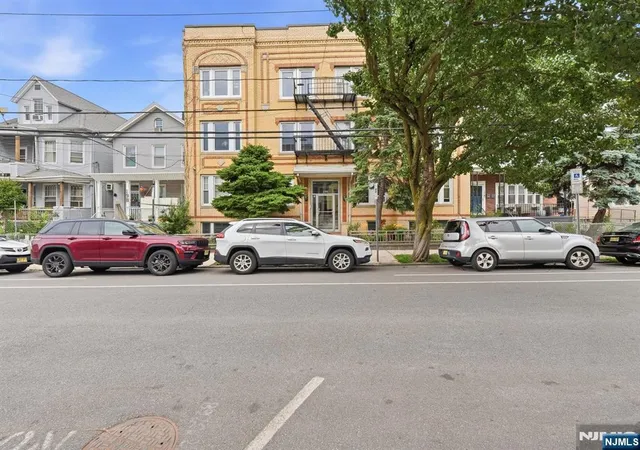Listing Photo 2 - Condo for sale in building located at 196 Pearsall Ave, Jersey City, NJ 07305 - Unit #10