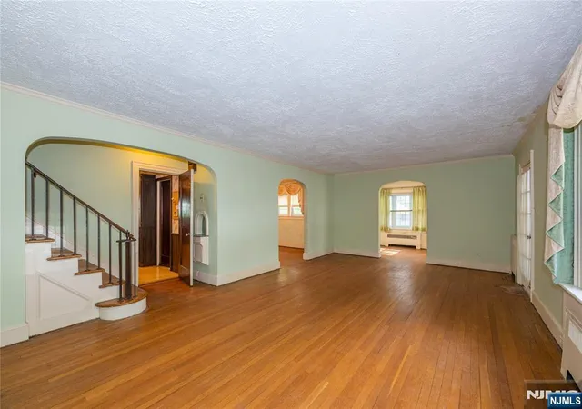 4th image of 27 Glen Rd, West Orange, NJ 07052 | MLS# 26019293