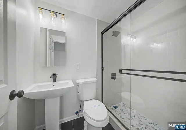 Photo 2 of Single family home for sale at 433 Louisa Ave, Wyckoff, NJ 07481 | MLS# 26019368 | Listing updated on 2026-08-03