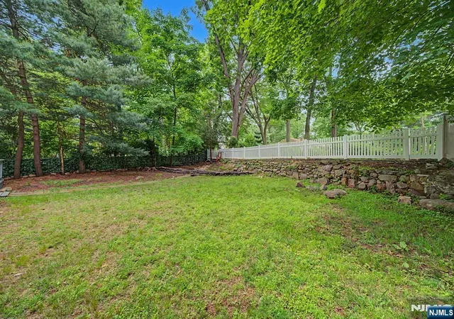 45th image of 433 Louisa Ave, Wyckoff, NJ 07481 | MLS# 26019368