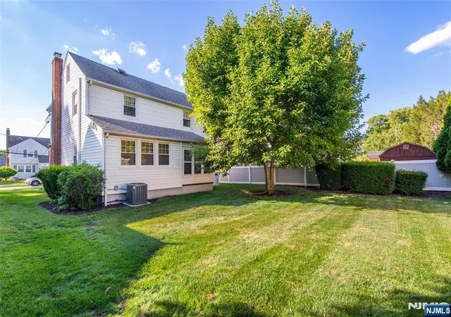 image of 15 Glenwood St, Clifton, NJ 07013 | MLS# 26019419