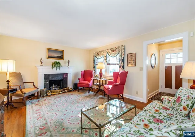 image of 15 Glenwood St, Clifton, NJ 07013 | MLS# 26019419