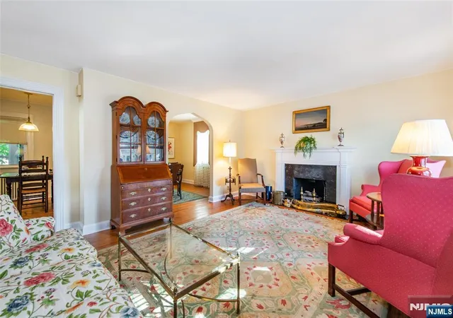 image of 15 Glenwood St, Clifton, NJ 07013 | MLS# 26019419