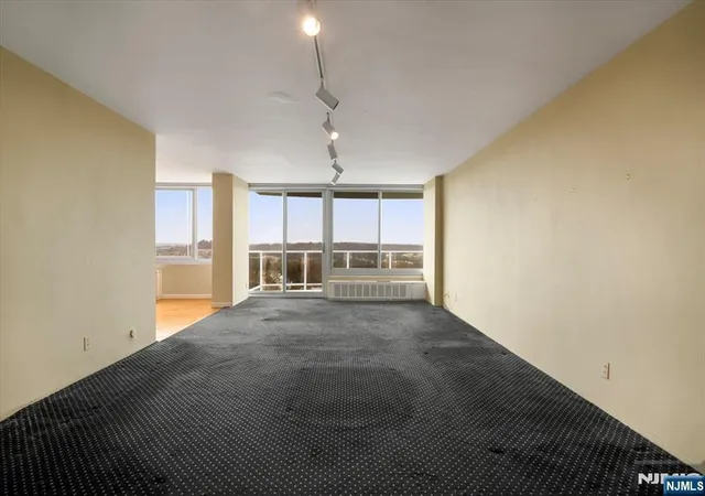 Photo 3 of Sale Pending at 1 Claridge Dr #523, Verona, NJ 07044 | MLS# 26019779 | Listing updated on 2026-08-14