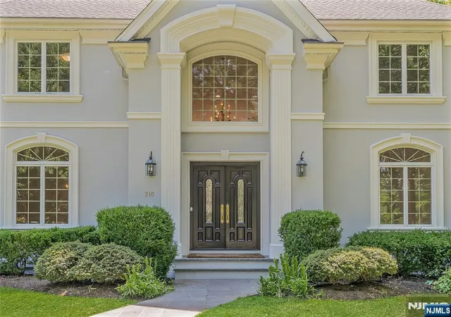 2nd image of 210 Woodmere Ct, Franklin Lakes, NJ 07417 | MLS# 26019867