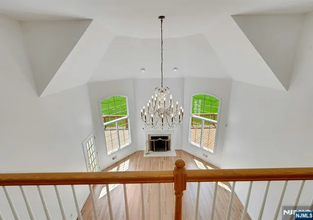5th image of 210 Woodmere Ct, Franklin Lakes, NJ 07417 | MLS# 26019867