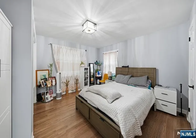 Photo 4 of Single family home for sale at 501 2Nd Ave, Roselle, NJ 07203 | MLS# 26019930 | Listing updated on 2026-08-29