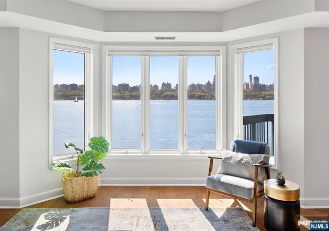 Listing Photo 4 - Condo for sale in building located at 202 Adams Ct, Edgewater, NJ 07020