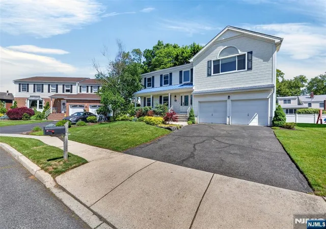 Photo 3 of Sale Pending at 690 William Bliss Dr, New Milford, NJ 07646 | MLS# 26020088 | Listing updated on 2026-08-12