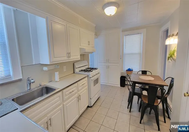 Photo 4 of Sale Pending at 609 Chase Ave, Lyndhurst, NJ 07071 | MLS# 26020295 | Listing updated on 2026-09-03