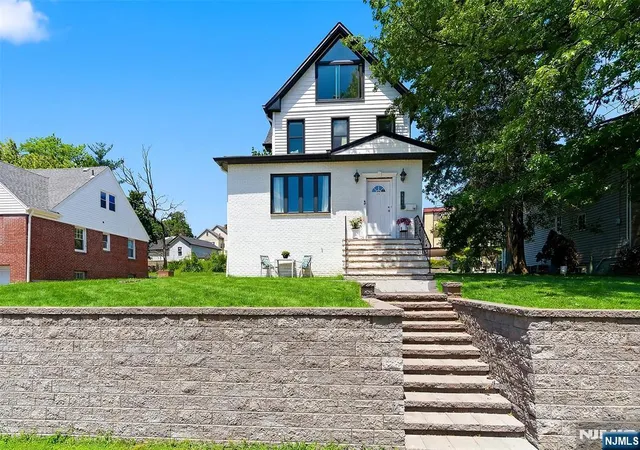 Photo 3 of Sale Pending at 171 Madison St, Wood Ridge, NJ 07075 | MLS# 26020354 | Listing updated on 2026-09-01