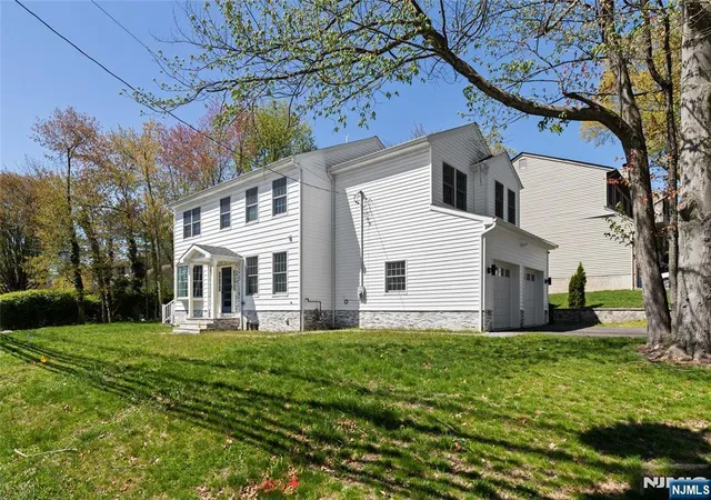 Photo 3 of Sale Pending at 390 Pascack Rd, Township Of Washington, NJ 07676 | MLS# 26020363 | Listing updated on 2026-09-16