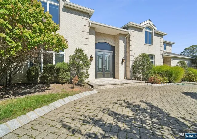 1st image of 32 Laurie Dr, Englewood Cliffs, NJ 07632 | MLS# 26020429