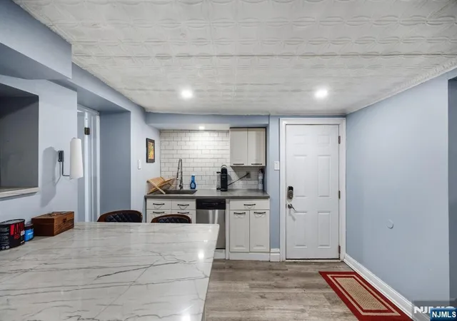 Listing Photo 5 - Condo for sale in building located at 812 Gdn St, Hoboken, NJ 07030 - Unit #1