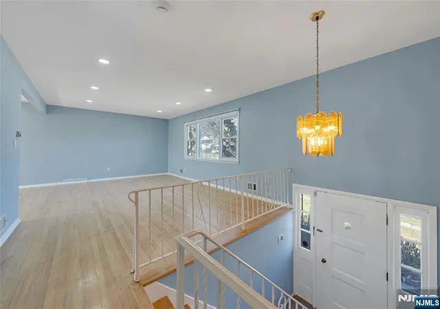Photo 3 of Single family home for sale at 162 Grove Ave, Verona, NJ 07044 | MLS# 26020690 | Listing updated on 2026-08-07