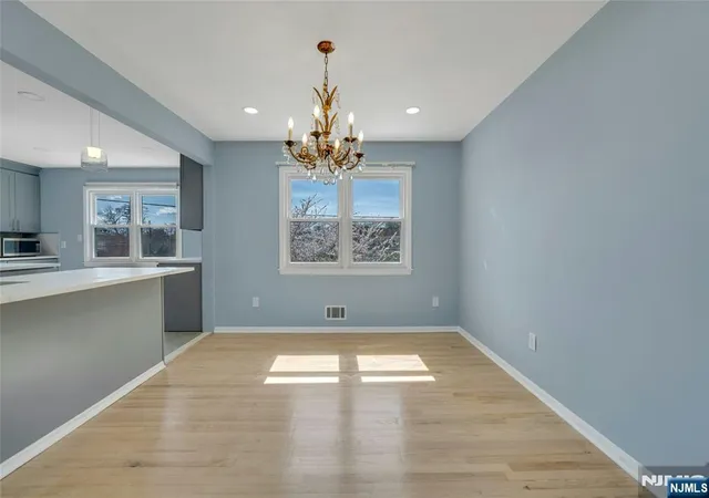 Photo 4 of Single family home for sale at 162 Grove Ave, Verona, NJ 07044 | MLS# 26020690 | Listing updated on 2026-08-07