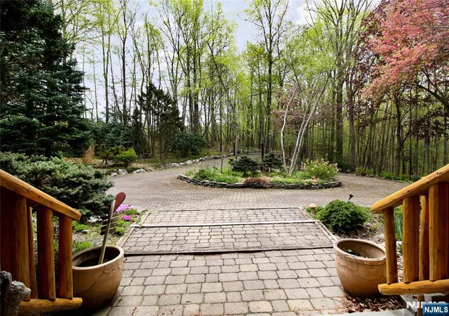3rd image of 31 Kent Rd, Newton, NJ 07860 | MLS# 26020779