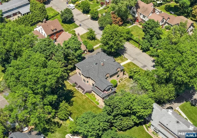 Photo 2 of Sale Pending at 30 Creston Ave, Tenafly, NJ 07670 | MLS# 26020812 | Listing updated on 2026-08-14