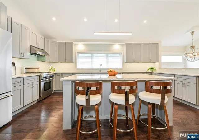 Photo 4 of Sale Pending at 655 Floyd St, Englewood Cliffs, NJ 07632 | MLS# 26020822 | Listing updated on 2026-09-08