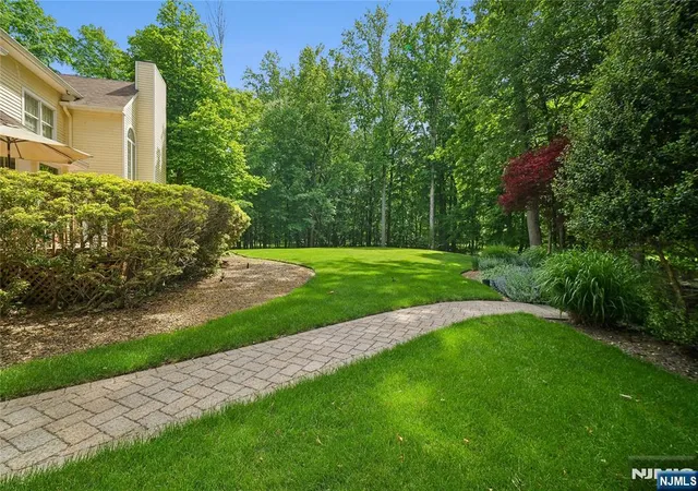 Photo 4 of Single family home for sale at 519 E Saddle River Rd, Upper Saddle River, NJ 07458 | MLS# 26020888 | Listing updated on 2026-09-13