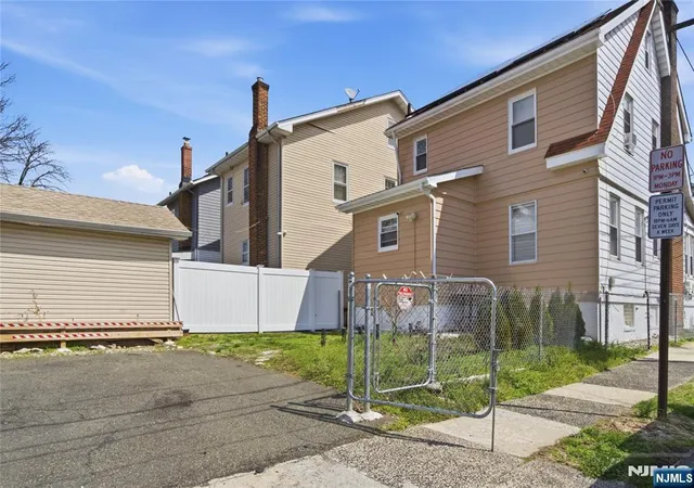 Photo 3 of Sale Pending at 139 Melrose Ave, Irvington, NJ 07111 | MLS# 26020912 | Listing updated on 2026-08-12