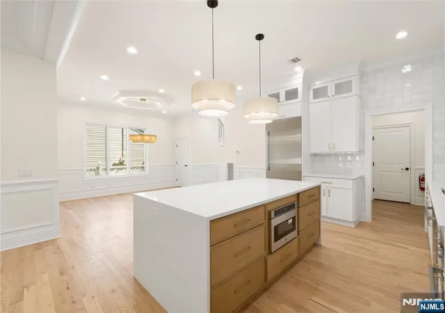 Photo 3 of Single family home for sale at 13 Harding Pl, Livingston, NJ 07039 | MLS# 26021059 | Listing updated on 2026-09-16